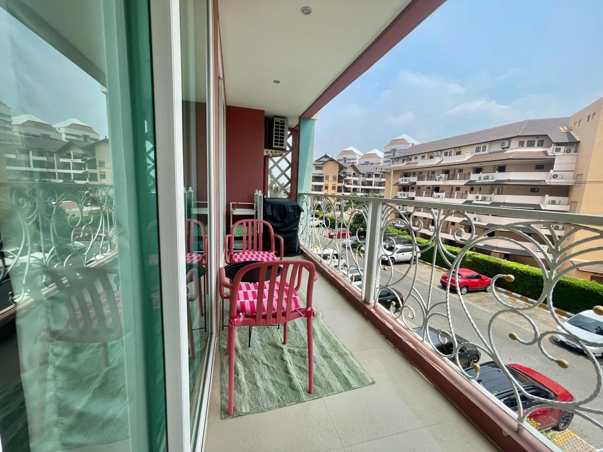 Apartemen With Waterpark Pattaya